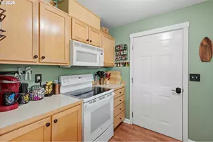 14800 SW Sandhill Loop, Beaverton, OR 97007 - Photo 9