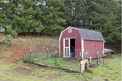 5290 Goodrich Hwy, Oakland, OR 97462 - Photo 9