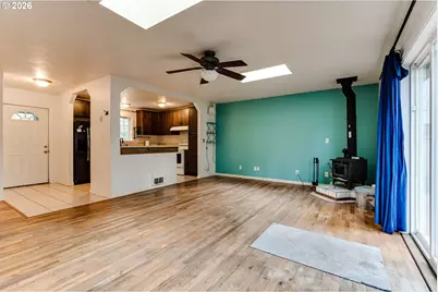 1010 Elkay Dr, Eugene, OR 97404 - Photo 13