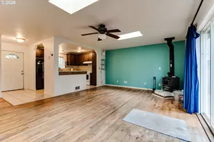 1010 Elkay Dr, Eugene, OR 97404 - Photo 13