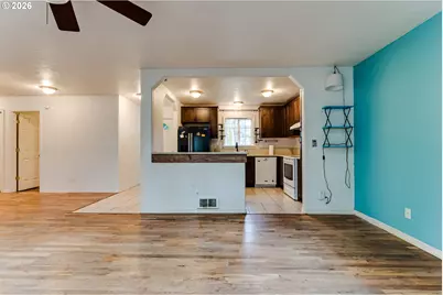 1010 Elkay Dr, Eugene, OR 97404 - Photo 7