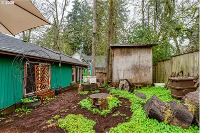 1010 Elkay Dr, Eugene, OR 97404 - Photo 33