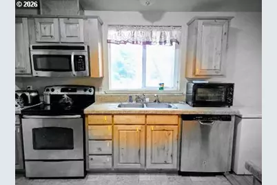 92118 Cape Arago Hwy, Coos Bay, OR 97420 - Photo 17
