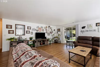 245 SE Wildwood Way, Myrtle Creek, OR 97457 - Photo 3