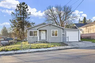 380 NW Cary St, Winston, OR 97496 - Photo 1