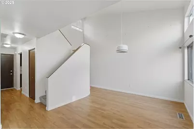 17570 NW Shorewood Dr, Beaverton, OR 97006 - Photo 9