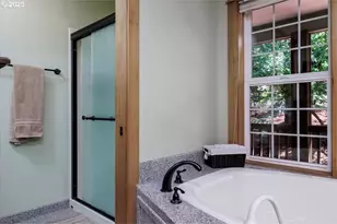 9690 SW Spring Crest Dr, Portland, OR 97225 - Photo 21