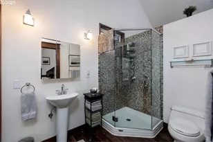 9690 SW Spring Crest Dr, Portland, OR 97225 - Photo 43