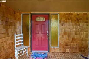 1526 SW Cypress Ln, McMinnville, OR 97128 - Photo 7