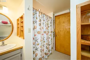 1526 SW Cypress Ln, McMinnville, OR 97128 - Photo 33