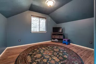 601 W 1st St, Newberg, OR 97132 - Photo 27