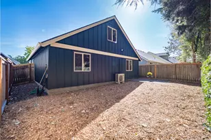 601 W 1st St, Newberg, OR 97132 - Photo 33