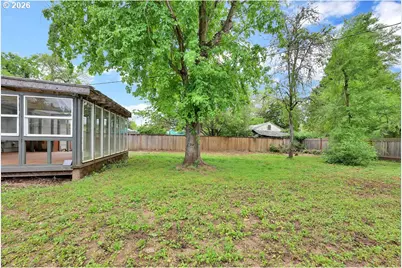 845 Hughes St, Eugene, OR 97402 - Photo 21