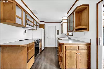 845 Hughes St, Eugene, OR 97402 - Photo 7