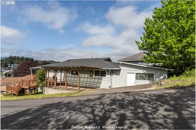 180 NE 6th St, Clatskanie, OR 97016 - Photo 15