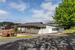 180 NE 6th St, Clatskanie, OR 97016 - Photo 15