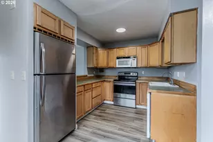 180 NE 6th St, Clatskanie, OR 97016 - Photo 5