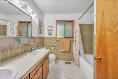 9200 SW Elrose Ct, Portland, OR 97224 - Photo 23