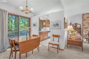 9200 SW Elrose Ct, Portland, OR 97224 - Photo 11