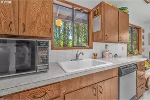 9200 SW Elrose Ct, Portland, OR 97224 - Photo 13