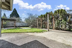 1980 Princeton Dr, Eugene, OR 97405 - Photo 19