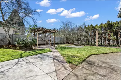 1980 Princeton Dr, Eugene, OR 97405 - Photo 23
