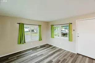 4882 NE Lancaster Dr, Salem, OR 97305 - Photo 17