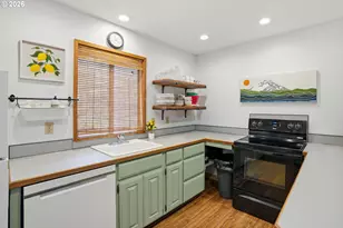 76270 E Road 28, Rhododendron, OR 97049 - Photo 15