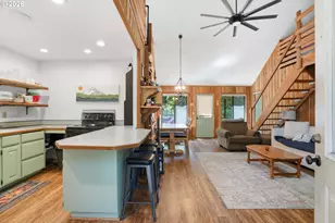 76270 E Road 28, Rhododendron, OR 97049 - Photo 11