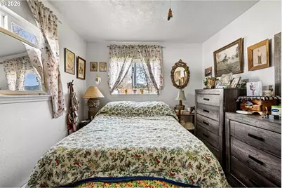 76317 Klohn Rd, Oakridge, OR 97463 - Photo 17