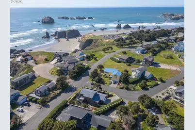 1305 Strawberry Dr, Bandon, OR 97411 - Photo 3