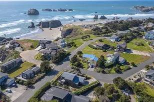 1305 Strawberry Dr, Bandon, OR 97411 - Photo 3