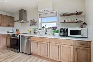 360 E Elwood St, Stayton, OR 97383 - Photo 11