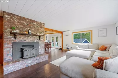 1101 E 15th St, Coquille, OR 97423 - Photo 17