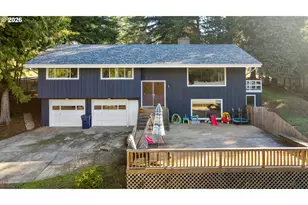1101 E 15th St, Coquille, OR 97423 - Photo 5