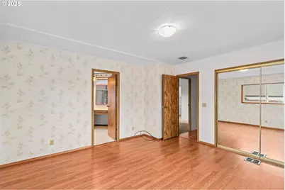 1225 W 10th Ave #53, Junction City, OR 97448 - Photo 23