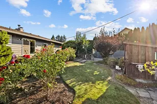 3329 SE Hillyard Rd, Gresham, OR 97080 - Photo 33
