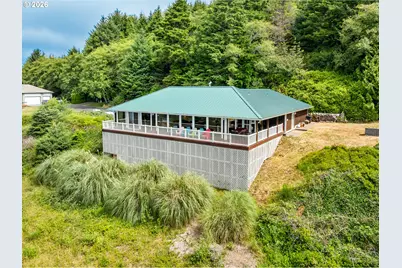 9675 Scenic View Dr, Rockaway Beach, OR 97136 - Photo 27