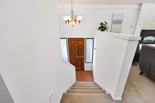 9316 SW 8th Dr, Portland, OR 97219 - Photo 9