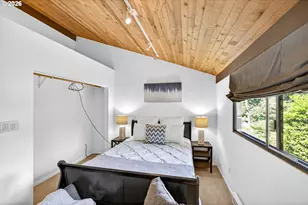 9316 SW 8th Dr, Portland, OR 97219 - Photo 23