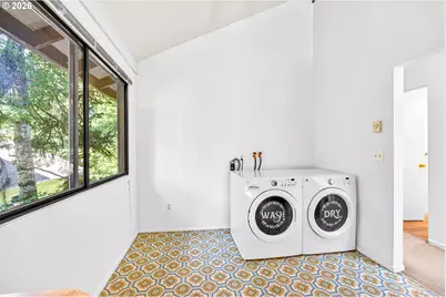 9316 SW 8th Dr, Portland, OR 97219 - Photo 21
