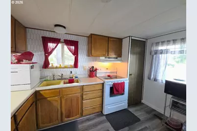 3365 Tidewater Dr, Coos Bay, OR 97420 - Photo 7