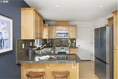 6610 N Smith Ct, Portland, OR 97203 - Photo 13