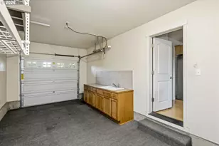 6610 N Smith Ct, Portland, OR 97203 - Photo 35