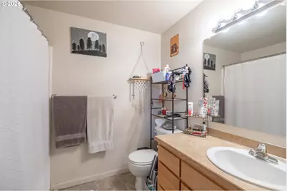 1910 18th Ave, Sweet Home, OR 97386 - Photo 17