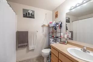 1910 18th Ave, Sweet Home, OR 97386 - Photo 17