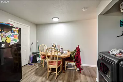 880 N Pershing St, Mount Angel, OR 97362 - Photo 33