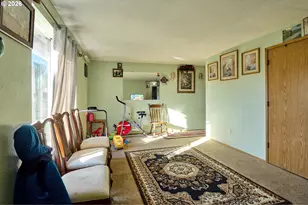 880 N Pershing St, Mount Angel, OR 97362 - Photo 7