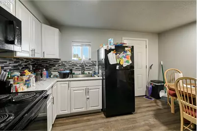 880 N Pershing St, Mount Angel, OR 97362 - Photo 33