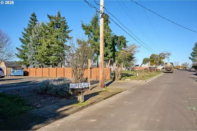 880 N Pershing St, Mount Angel, OR 97362 - Photo 43